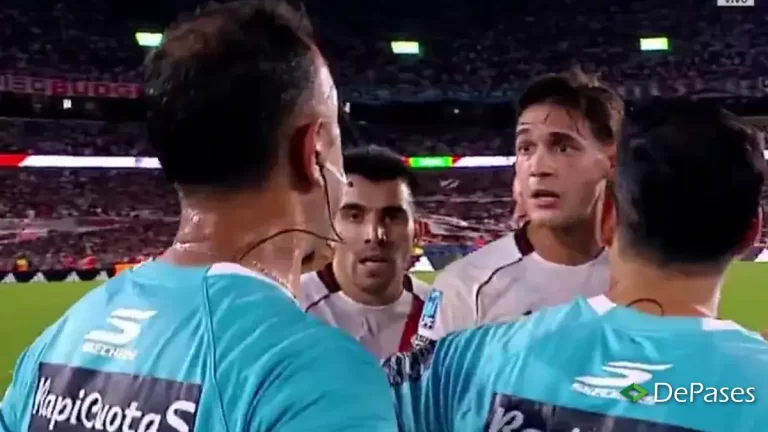 "Me extraña de vos, es penal": el reclamo de Martínez Quarta y Salas a Herrera por el penal no cobrado